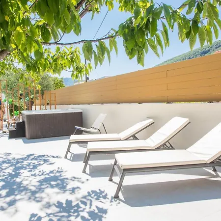 לינה וארוחת בוקר Bogo B&B Mokošica